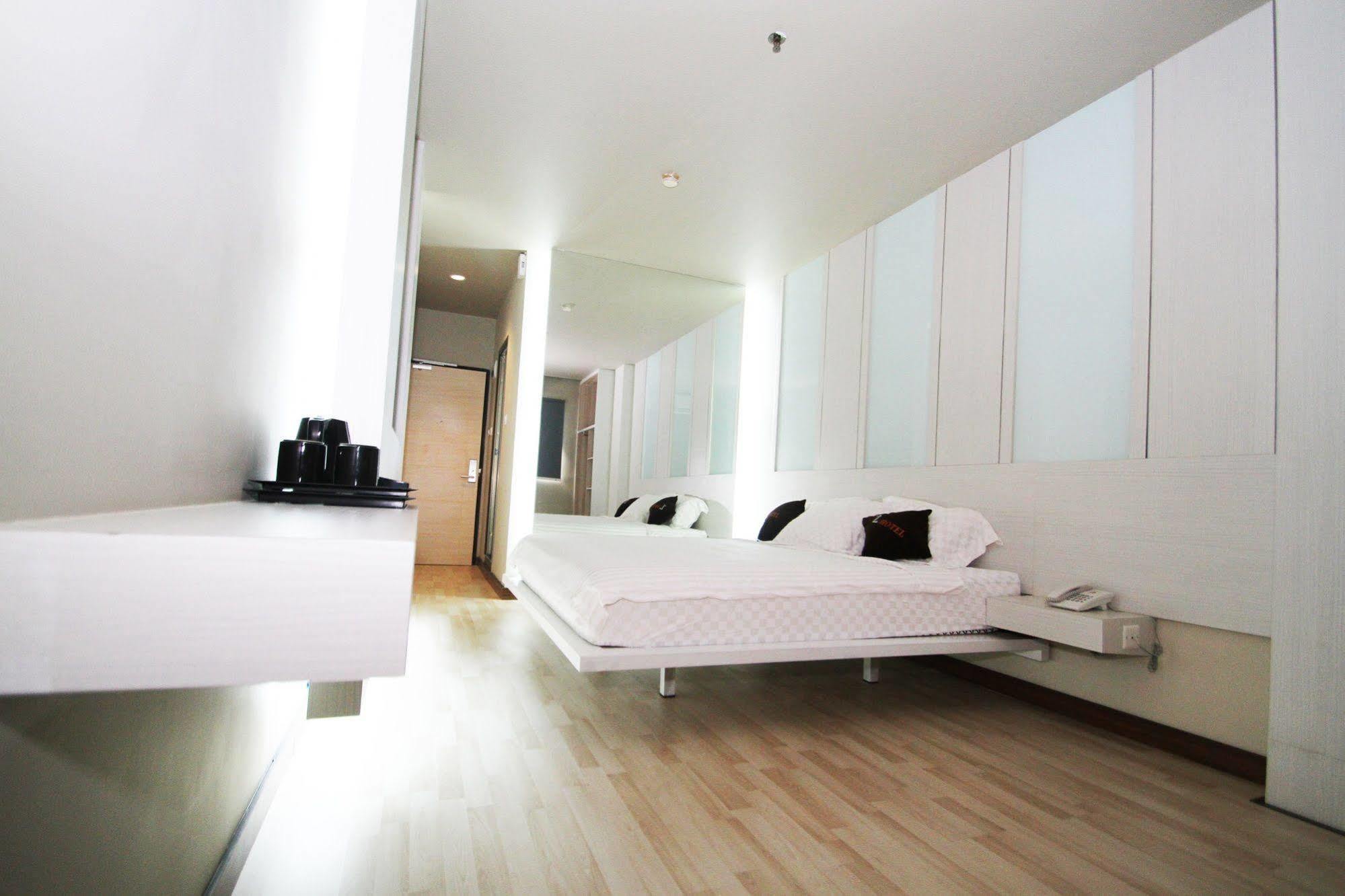 The L Entertainment 3* Batam