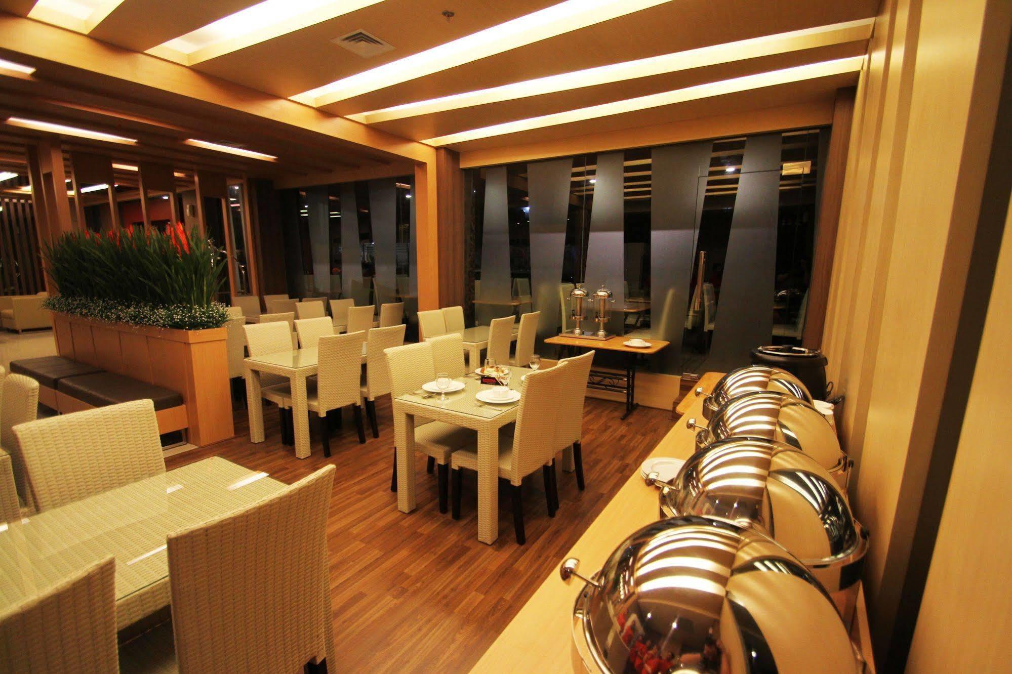The L Entertainment 3* Batam