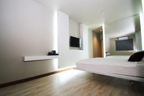 Hotel The L Entertainment 3*