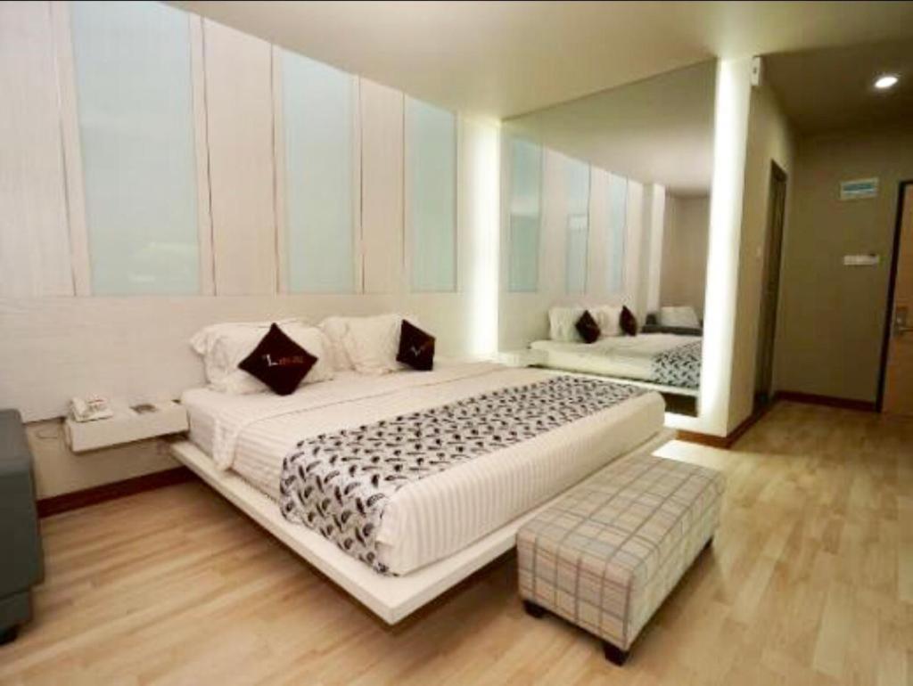 Hotel The L Entertainment 3*